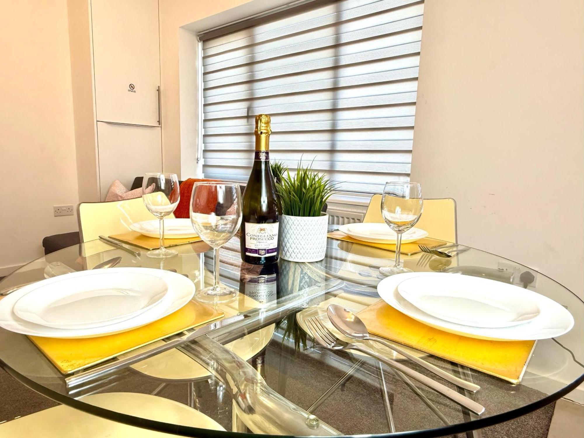 Walnut Flats-F5, Stylish 1-Bedroom - Parking, Netflix, Wifi - Close To Oxford, Bicester & Blenheim Palace Kidlington Exterior photo