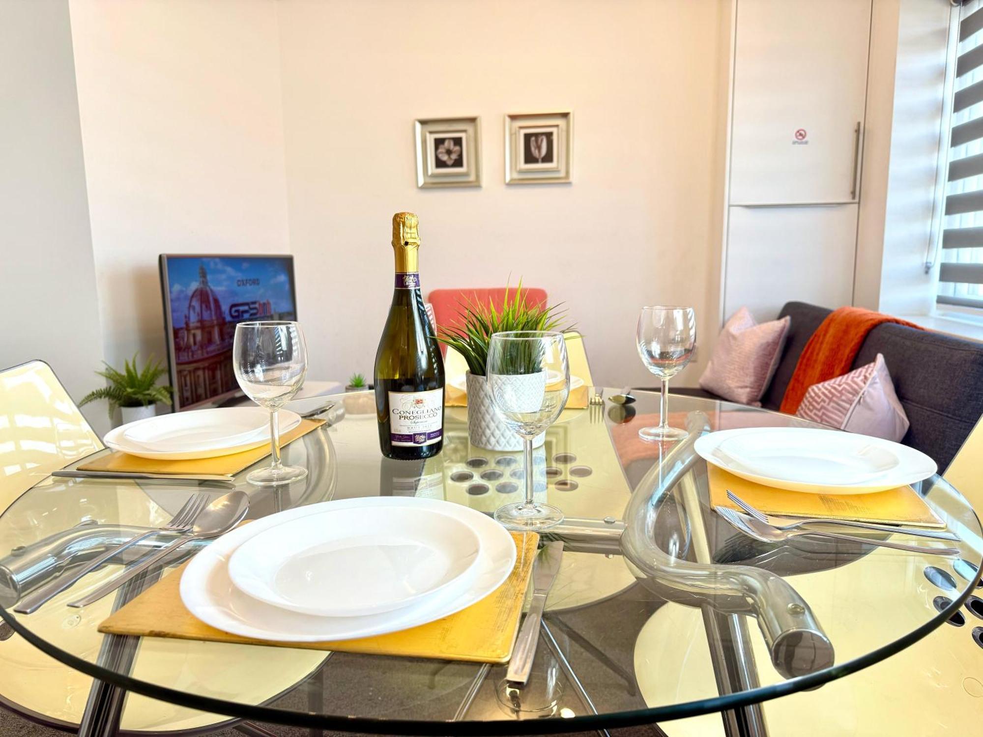 Walnut Flats-F5, Stylish 1-Bedroom - Parking, Netflix, Wifi - Close To Oxford, Bicester & Blenheim Palace Kidlington Exterior photo