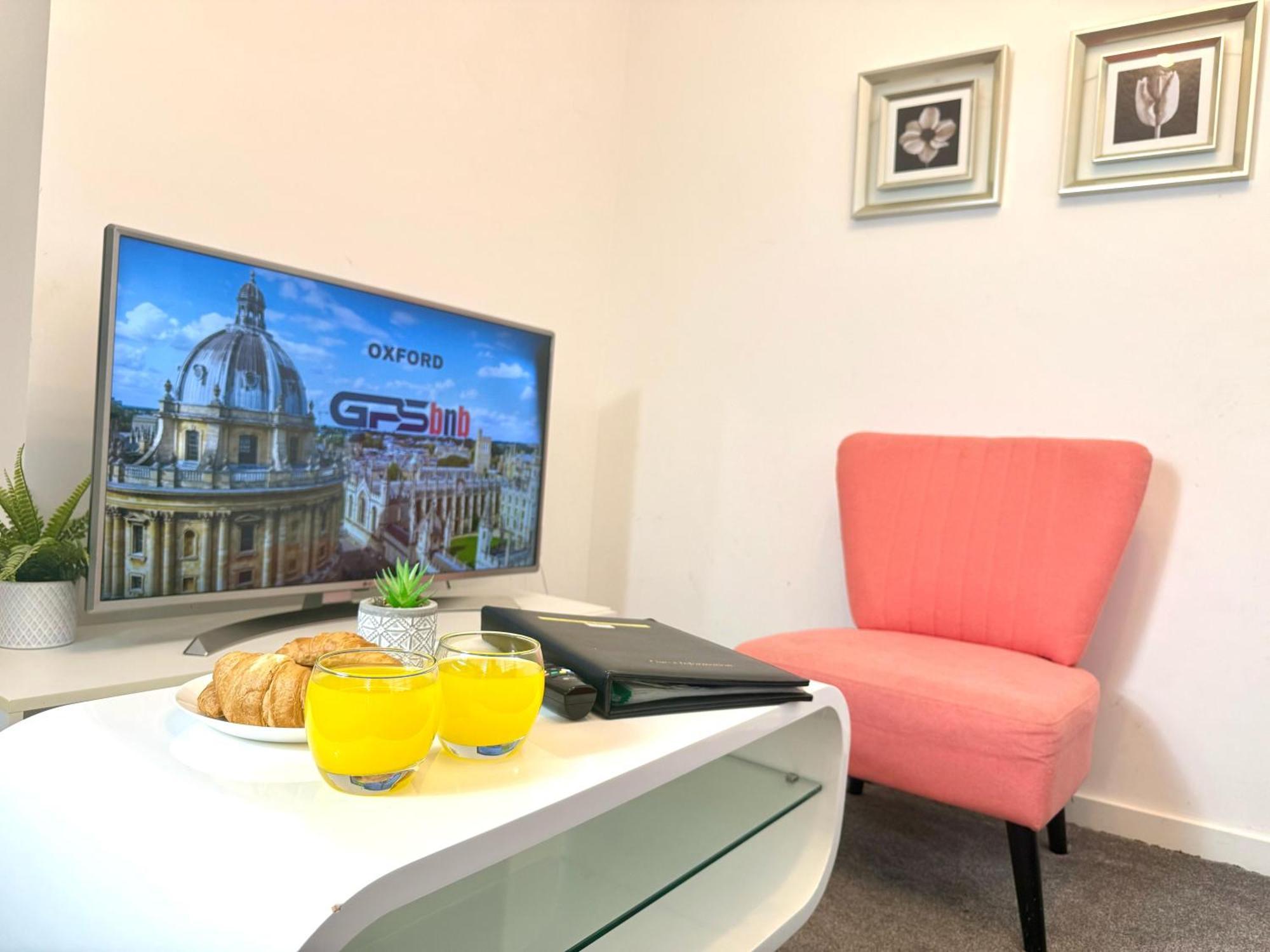 Walnut Flats-F5, Stylish 1-Bedroom - Parking, Netflix, Wifi - Close To Oxford, Bicester & Blenheim Palace Kidlington Exterior photo